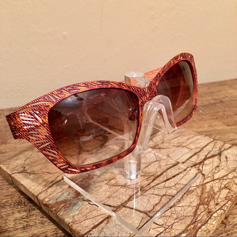 Stylish Brown Patterned Sunglasses - image 3